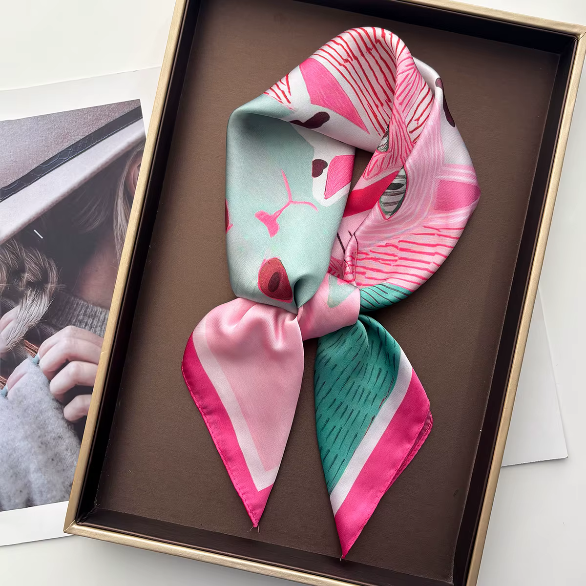 Foulard carré en soie pour femmes