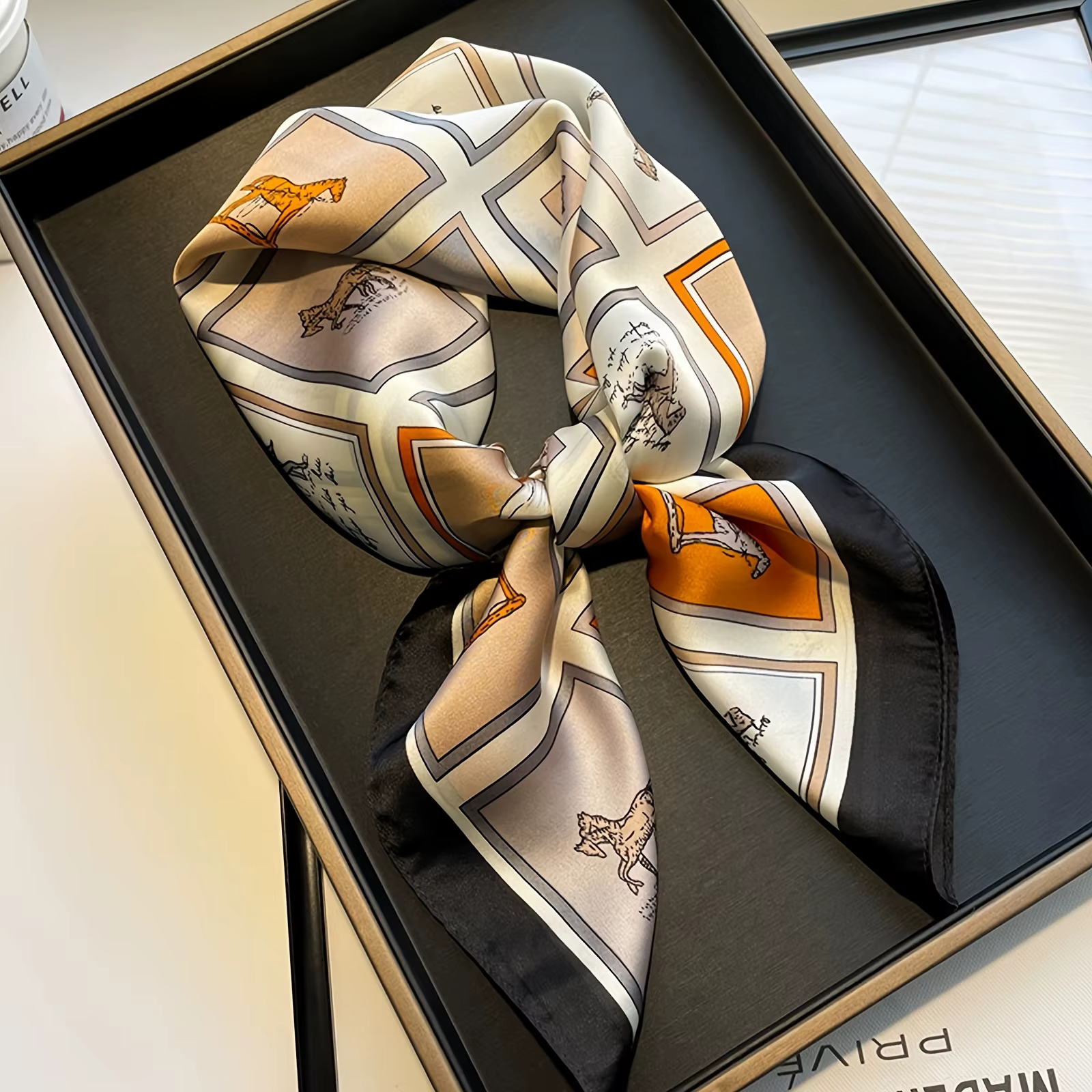 Foulard carré imprimé cheval à grille de 27.55 pouces