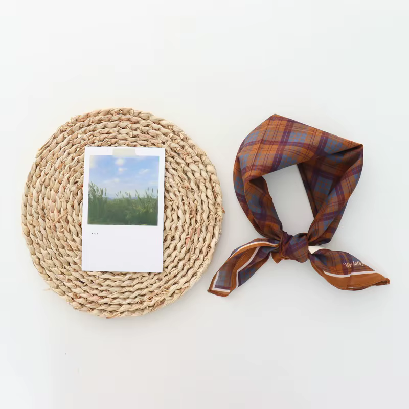 100% coton rayé frais tout-Match petite serviette carrée 2025 nouvelle mode foulard à bout fermé pour écharpe
