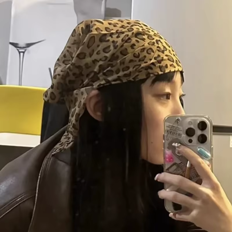 Foulard Carré Rétro Imprimé Léopard pour Femme