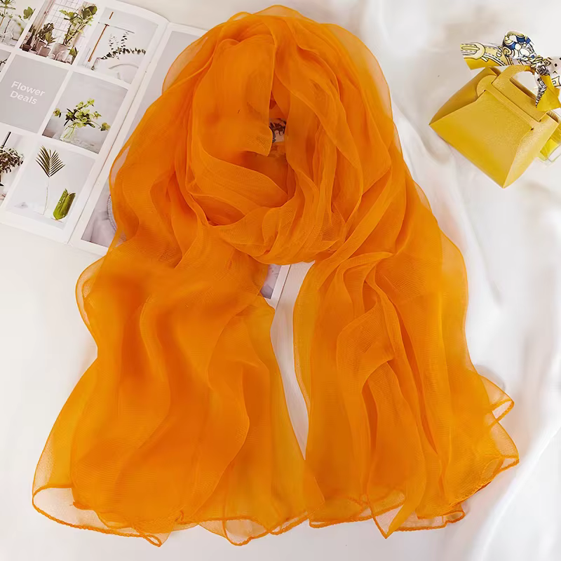 Foulard Hijab Noir Élégant à Col Long