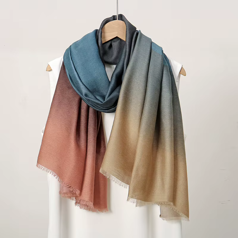 Écharpe Chic Gradient Document Night pour Femme