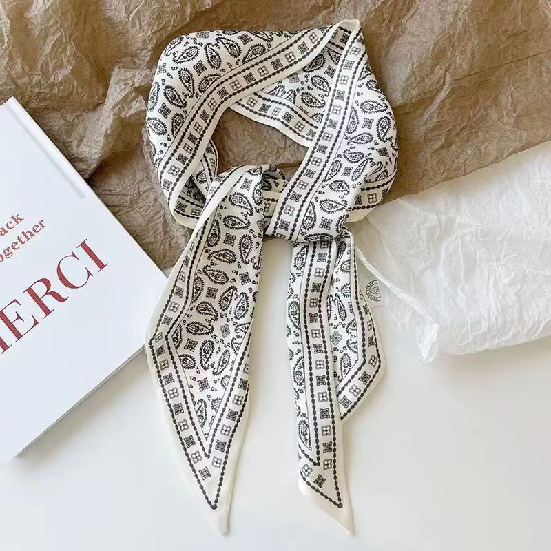 Foulard fin à motif cachemire pour femme