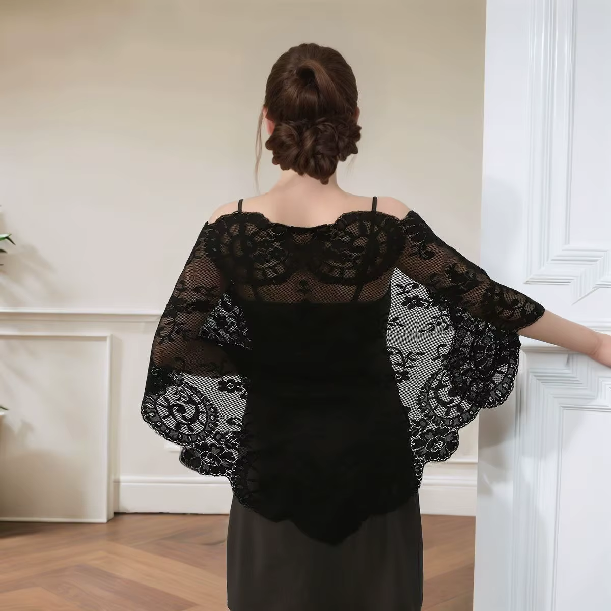 Mode femmes écharpe triangulaire évider dentelle broderie châle Hijab solide mouchoir à fleurs grande taille