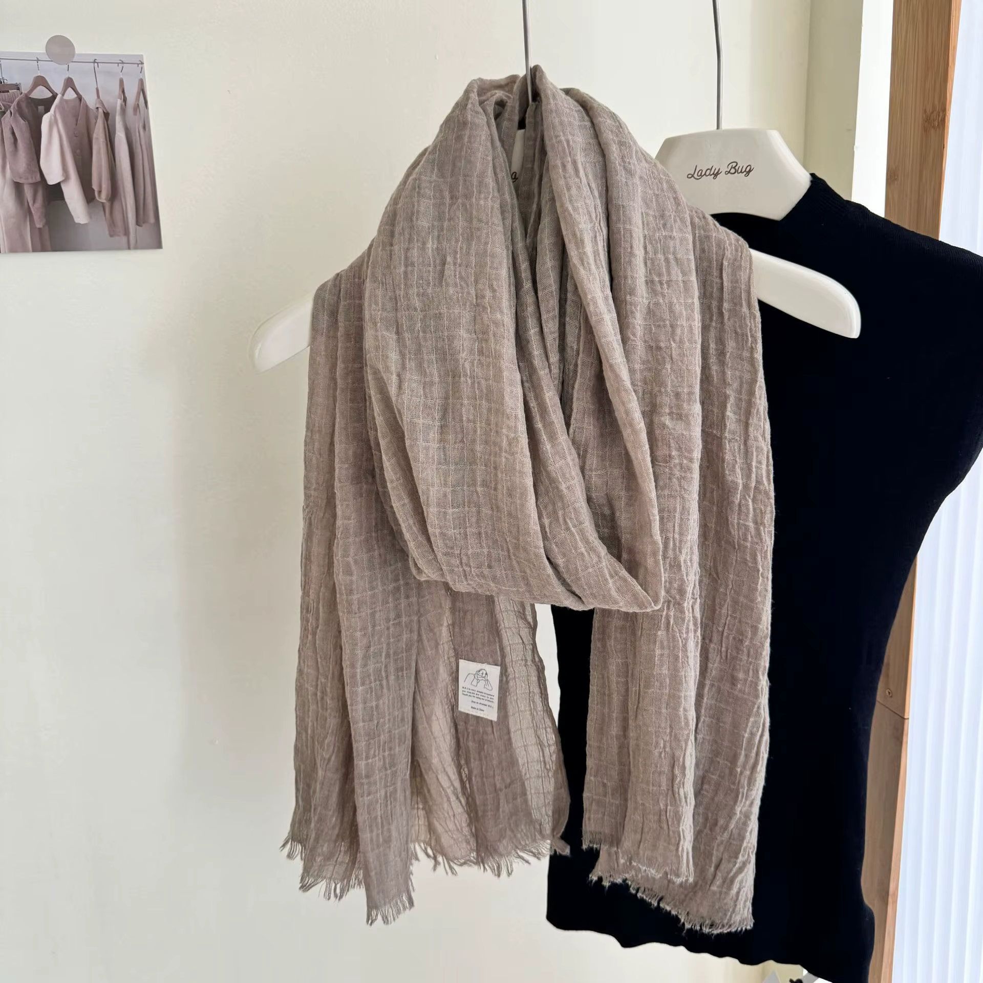 Écharpe longue plissée en coton et lin pour femme