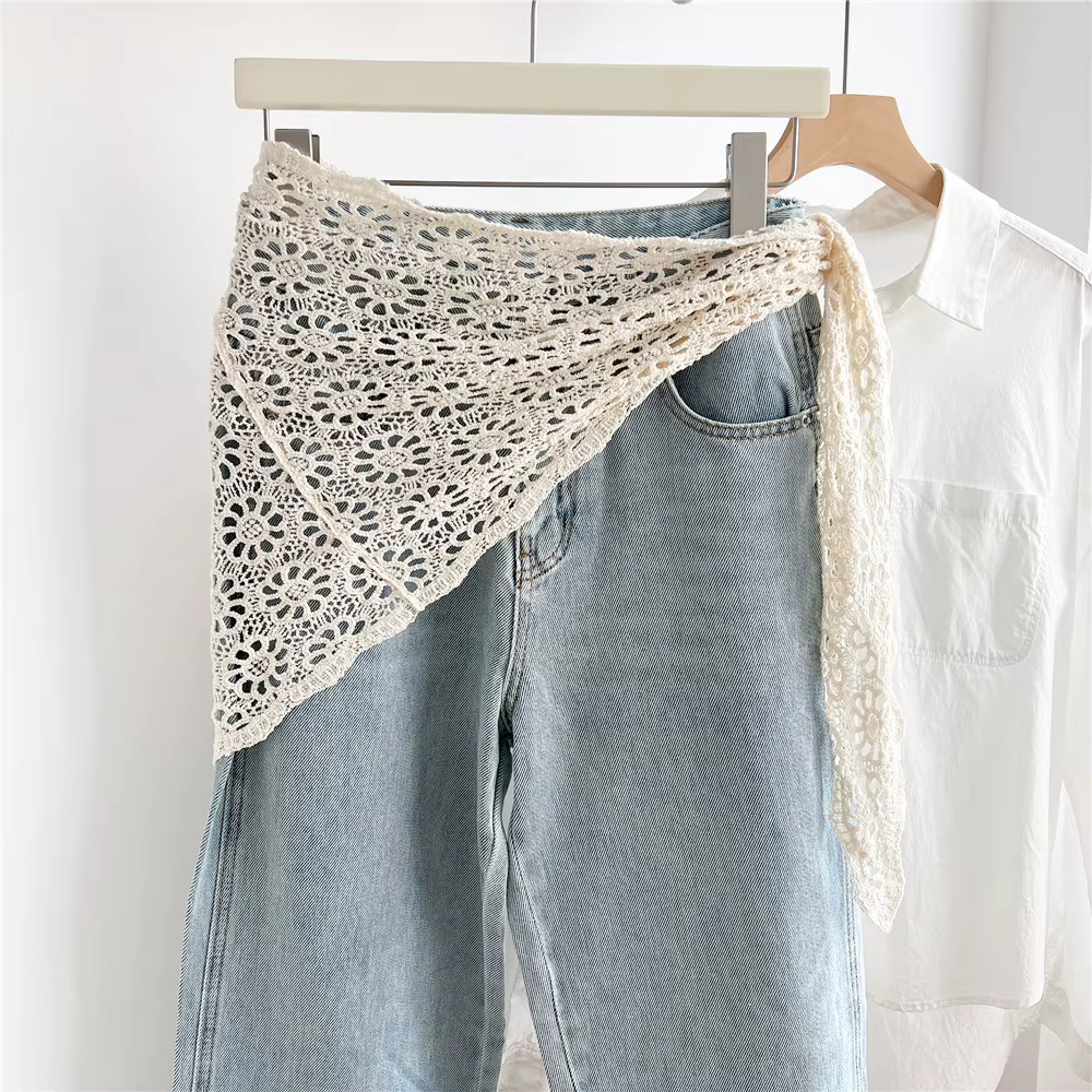 Écharpe triangulaire en crochet rétro