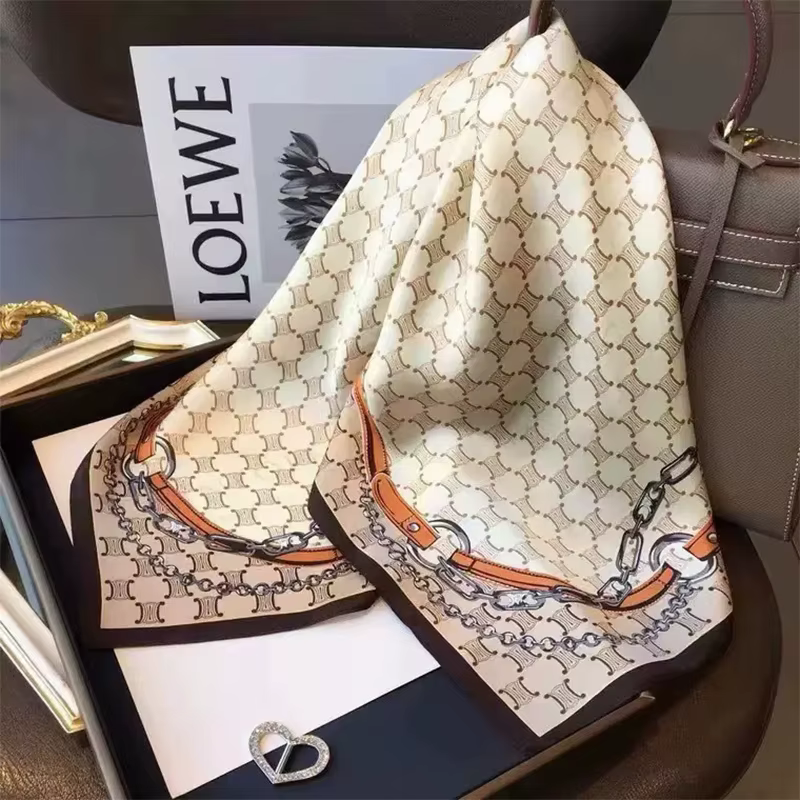 Petit foulard carré, foulard en soie